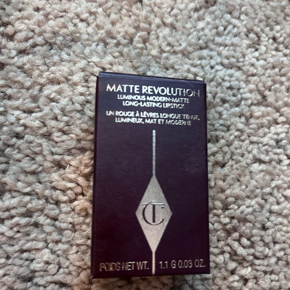 Charlottes Tillbury Pillow talk NUDE lipstick 💄 - Picture 3 of 6